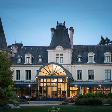 Hotel Chateau De La Barbiniere Saint Laurent sur Sevre Bagian luar foto