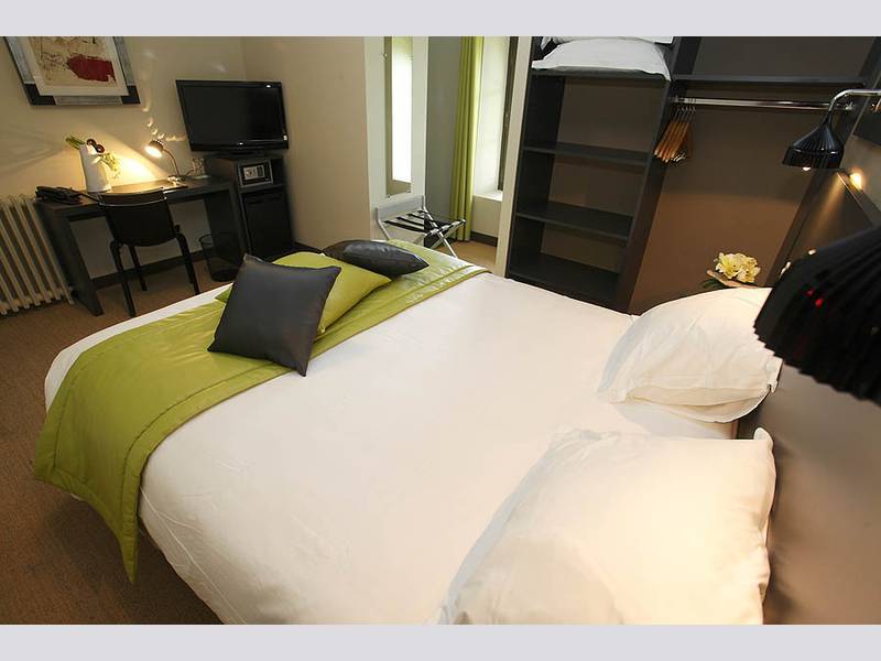 Hotel Chateau De La Barbiniere Saint Laurent sur Sevre Bagian luar foto