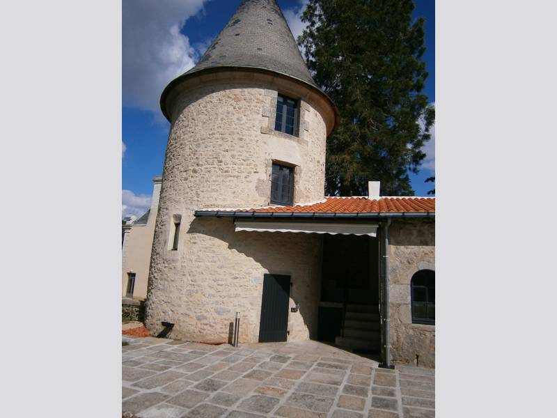 Hotel Chateau De La Barbiniere Saint Laurent sur Sevre Bagian luar foto