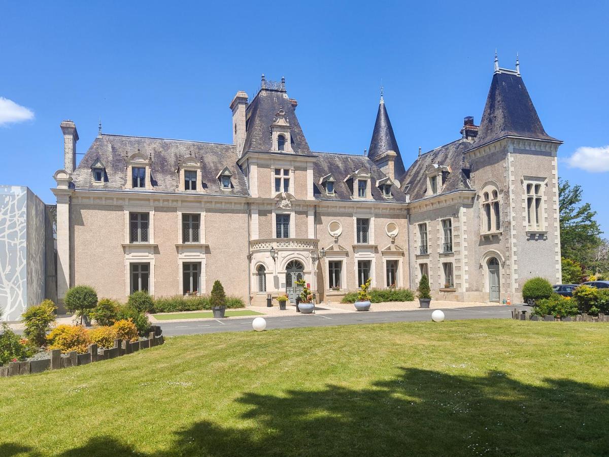 Hotel Chateau De La Barbiniere Saint Laurent sur Sevre Bagian luar foto