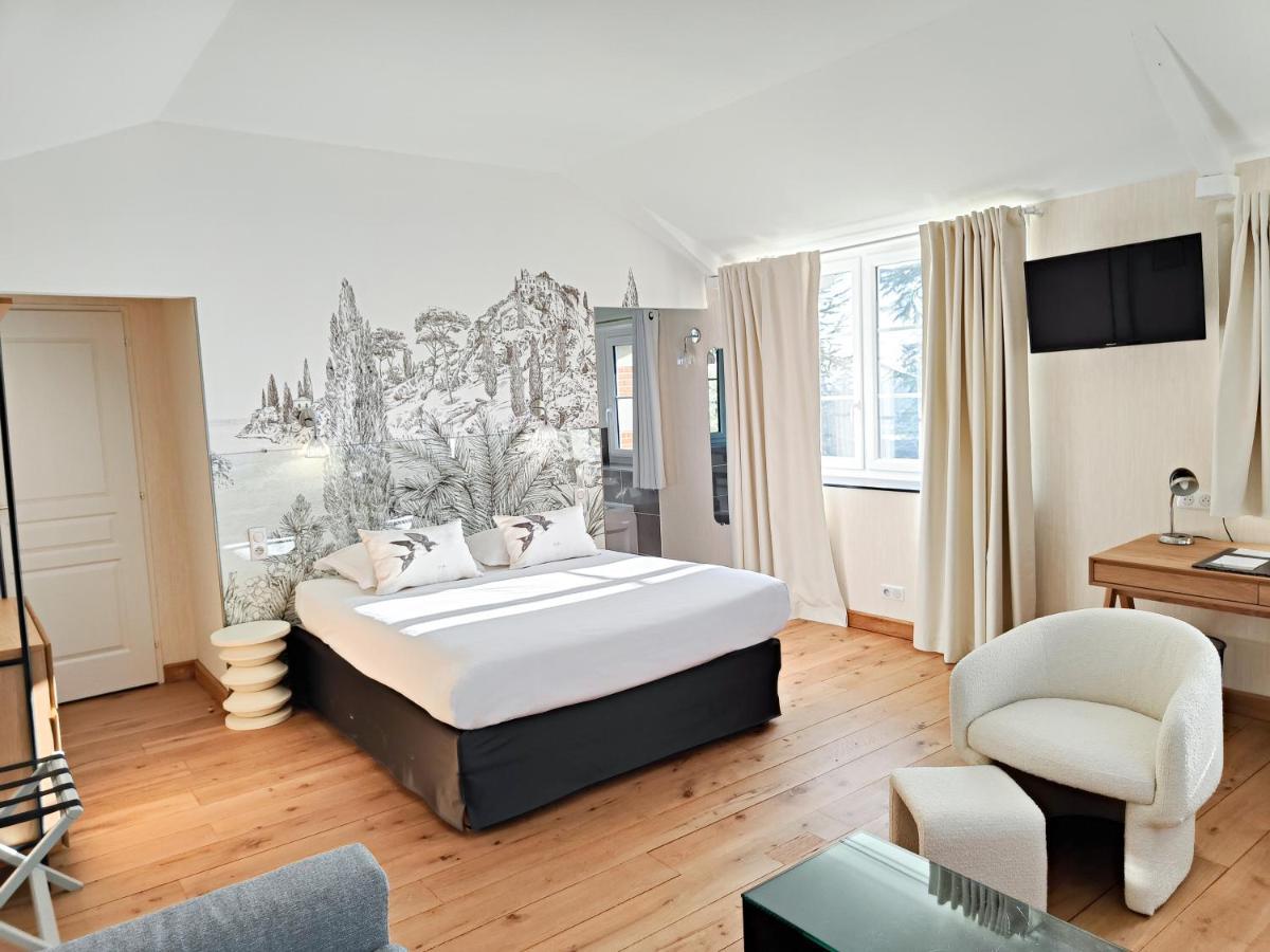 Hotel Chateau De La Barbiniere Saint Laurent sur Sevre Bagian luar foto