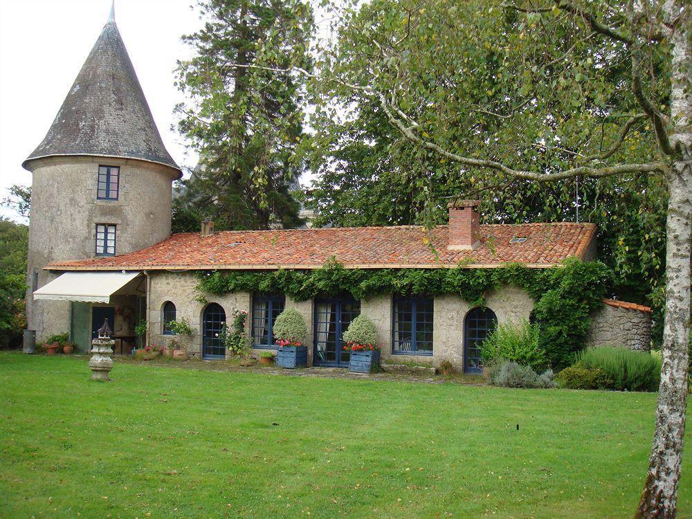 Hotel Chateau De La Barbiniere Saint Laurent sur Sevre Bagian luar foto